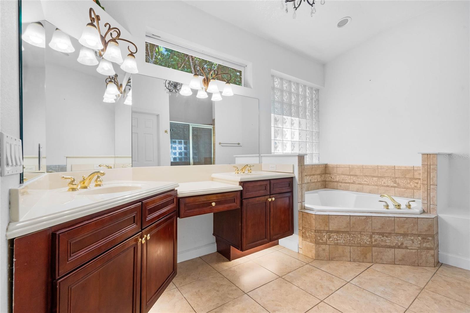 Image 33 of 75 For 1803 Glenbay Court