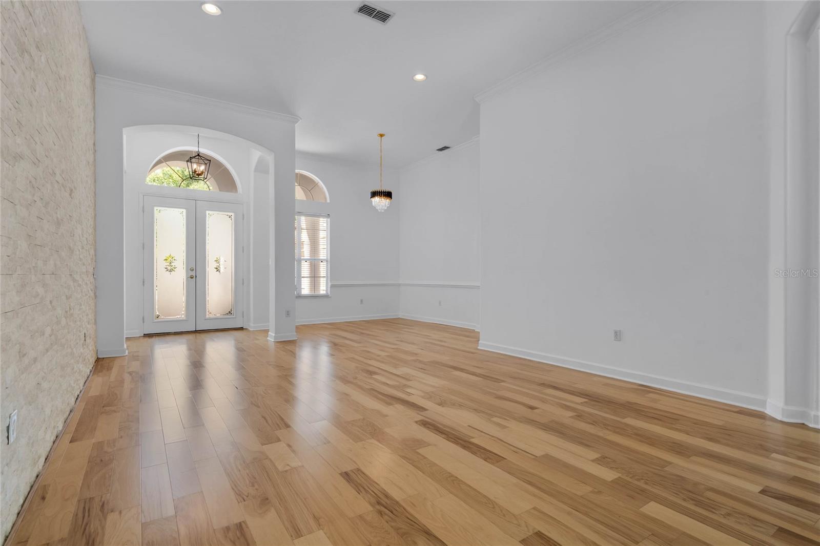Image 5 of 75 For 1803 Glenbay Court