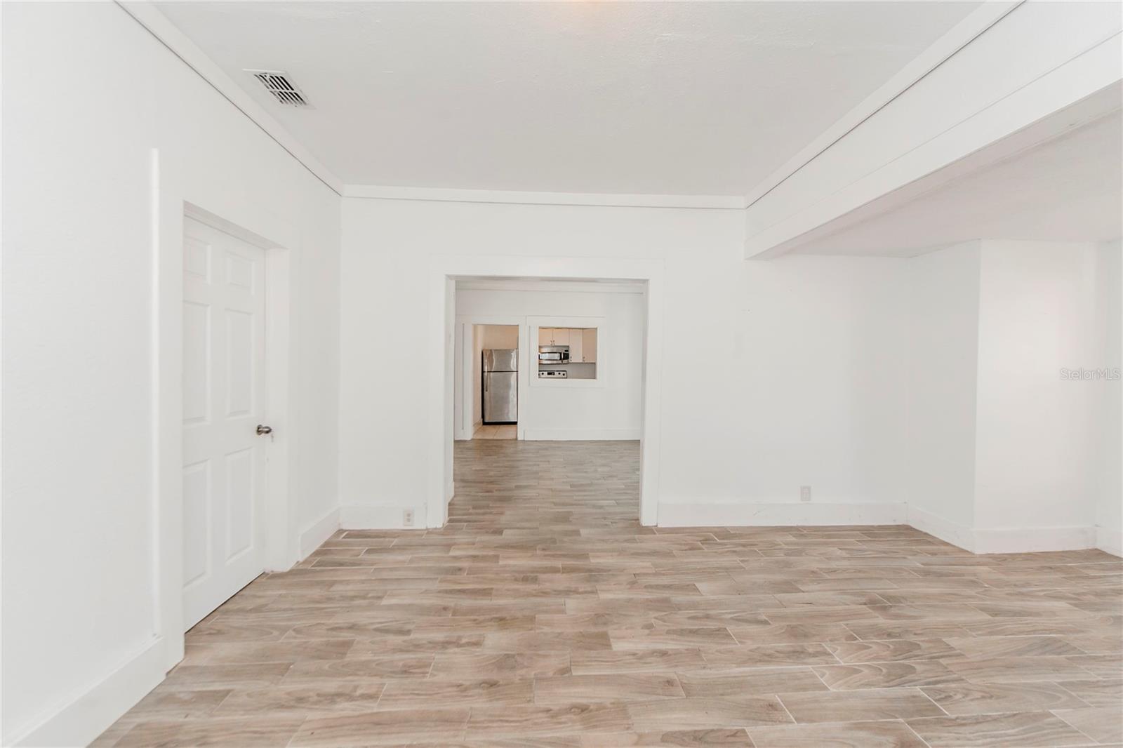 Image 10 of 32 For 611 Sanford Avenue