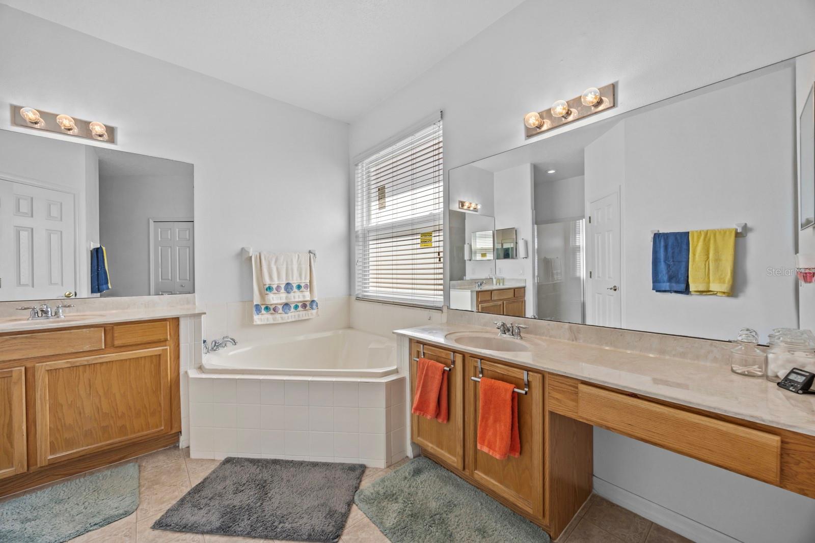 Image 18 of 38 For 235 Largovista Drive
