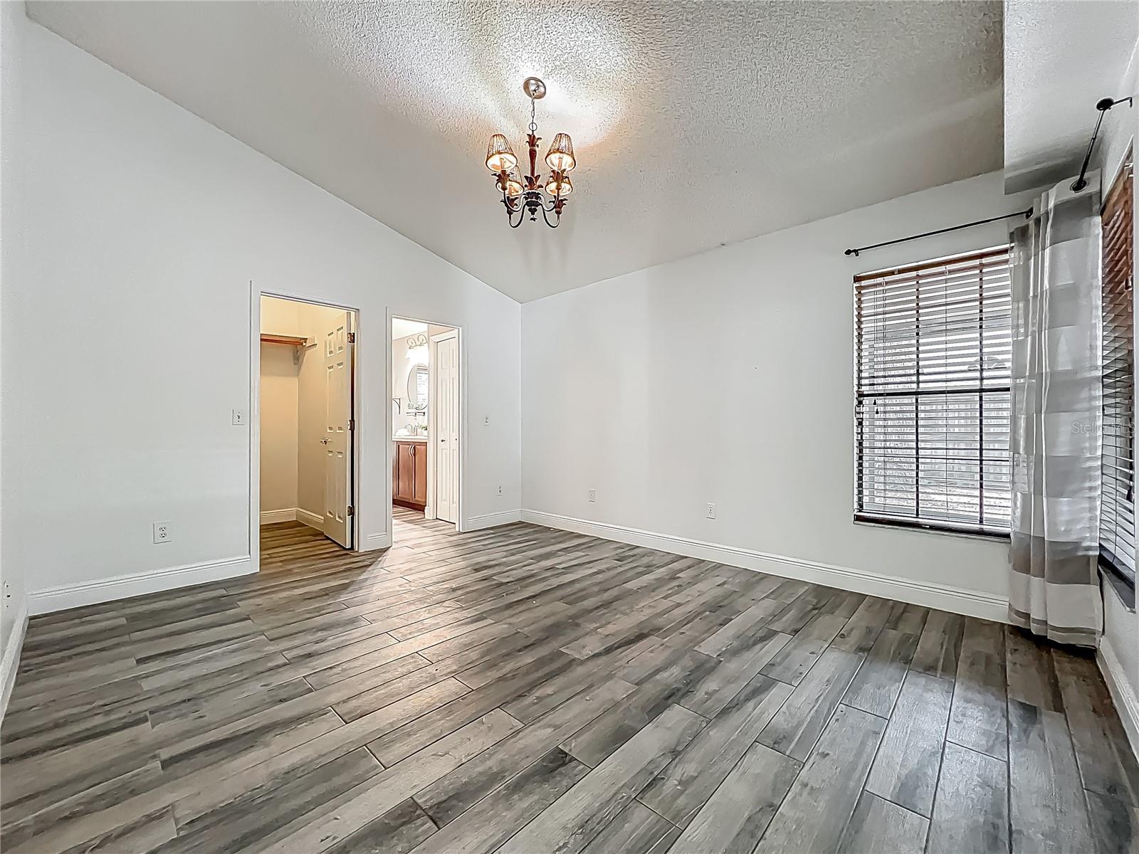 Image 37 of 70 For 998 Piedmont Oaks Drive