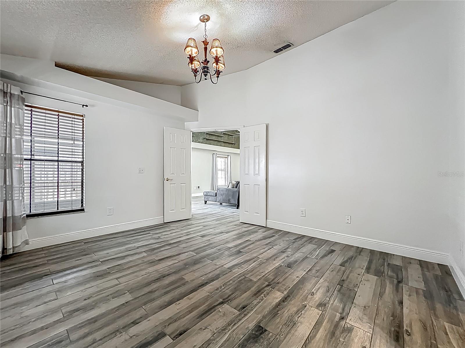 Image 39 of 70 For 998 Piedmont Oaks Drive