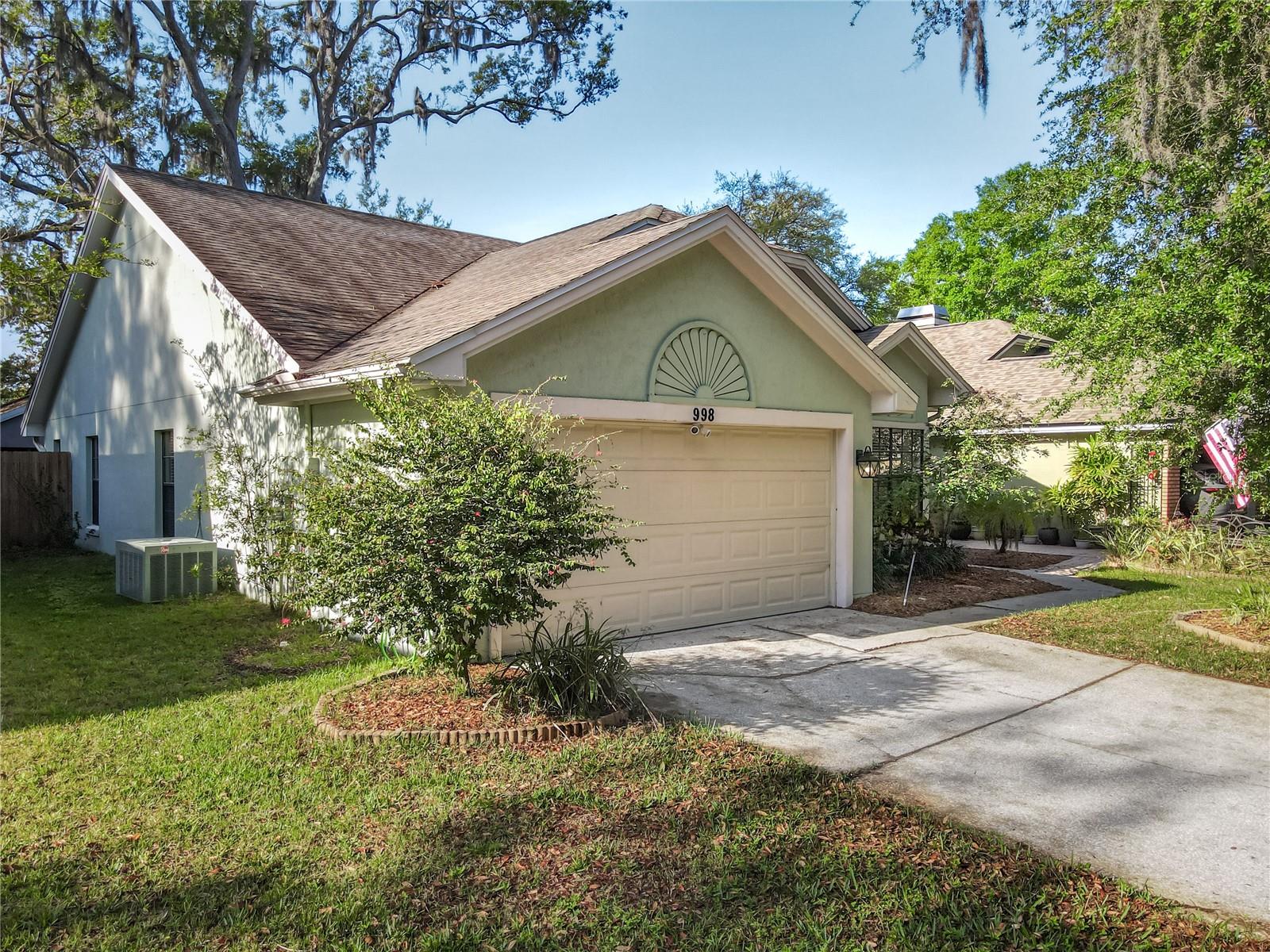 Image 5 of 70 For 998 Piedmont Oaks Drive