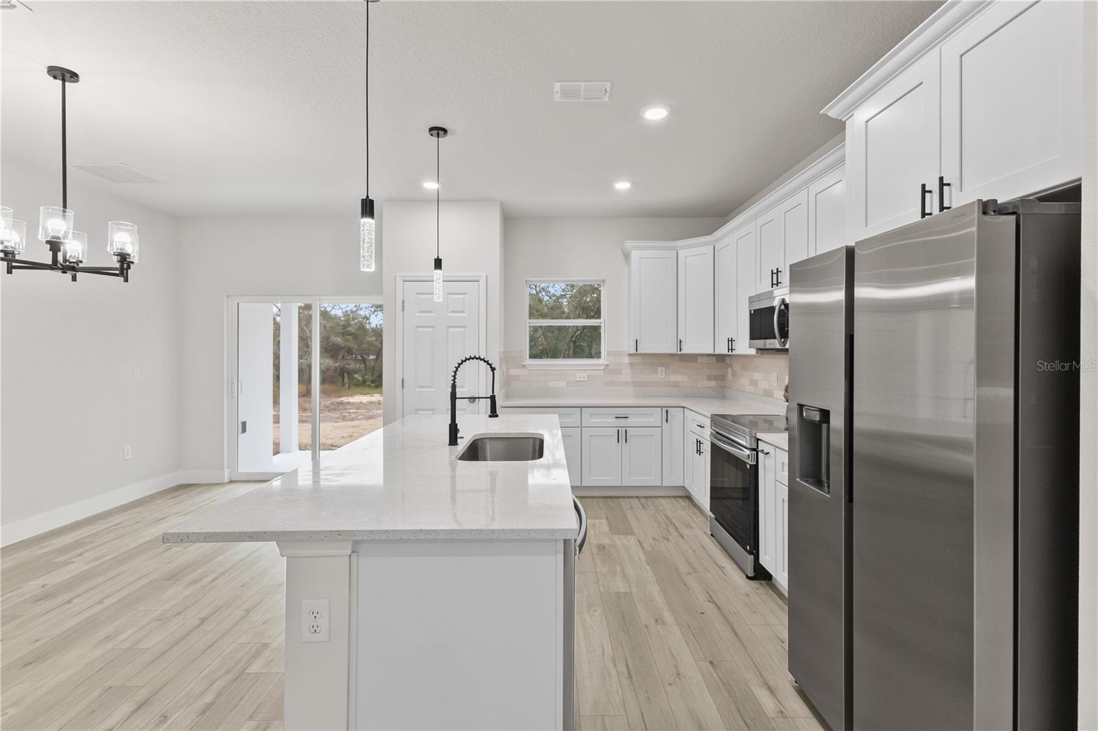 Image 16 of 40 For 8758 Circular Way
