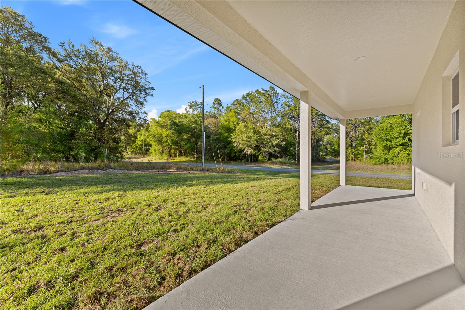 Image 4 of 40 For 8758 Circular Way