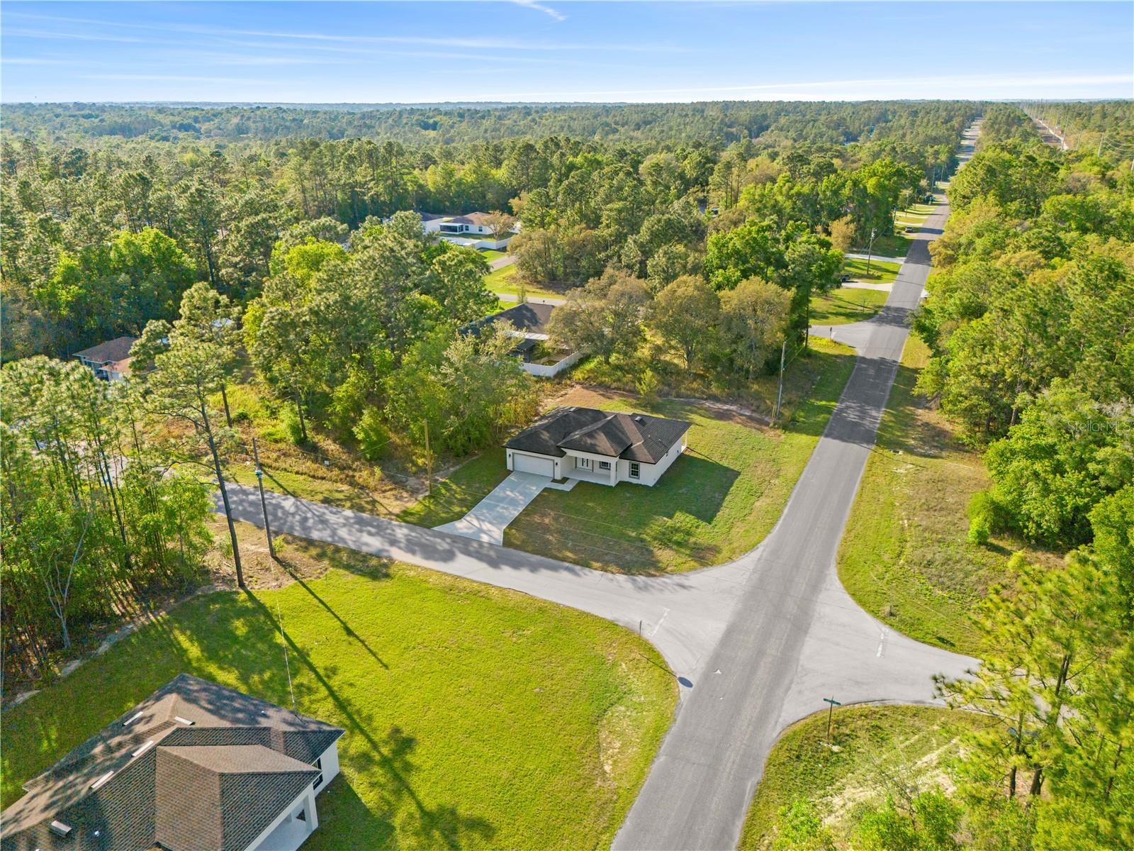 Image 6 of 40 For 8758 Circular Way