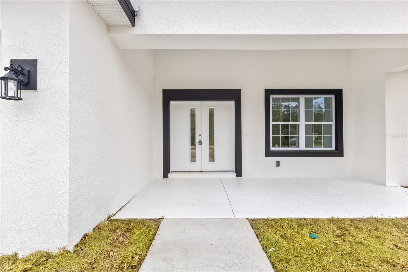 Image 9 of 40 For 8758 Circular Way