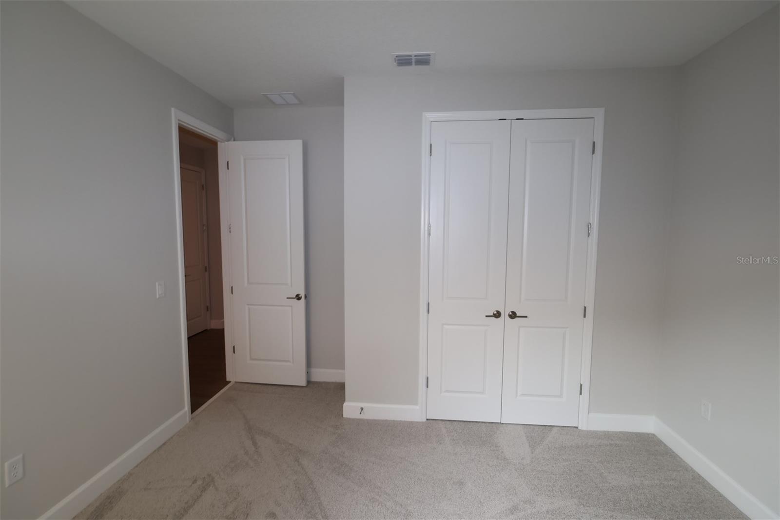 Image 37 of 51 For 2644 Ravencliffe Terrace