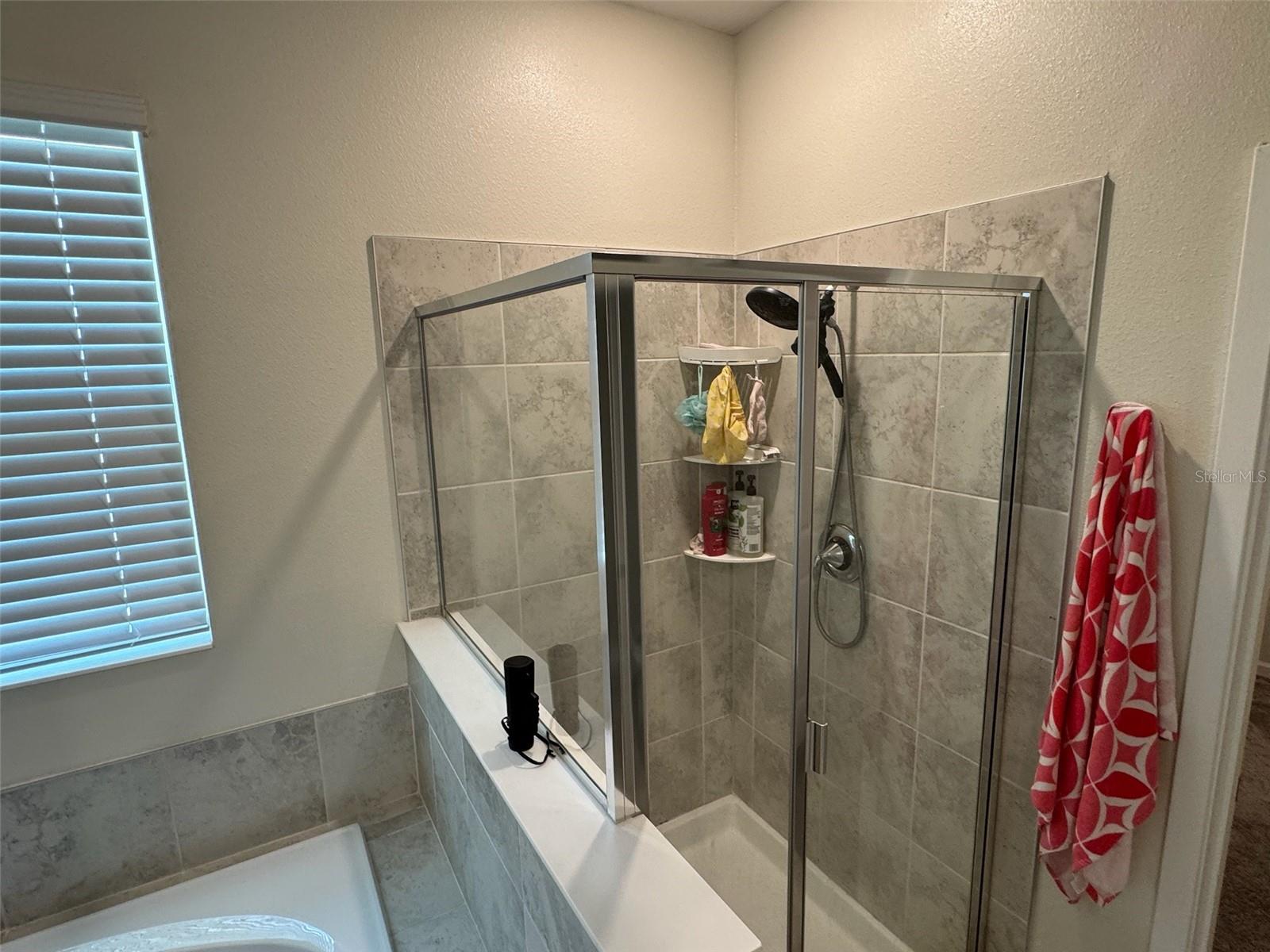 Image 18 of 27 For 5550 Bakewell Place