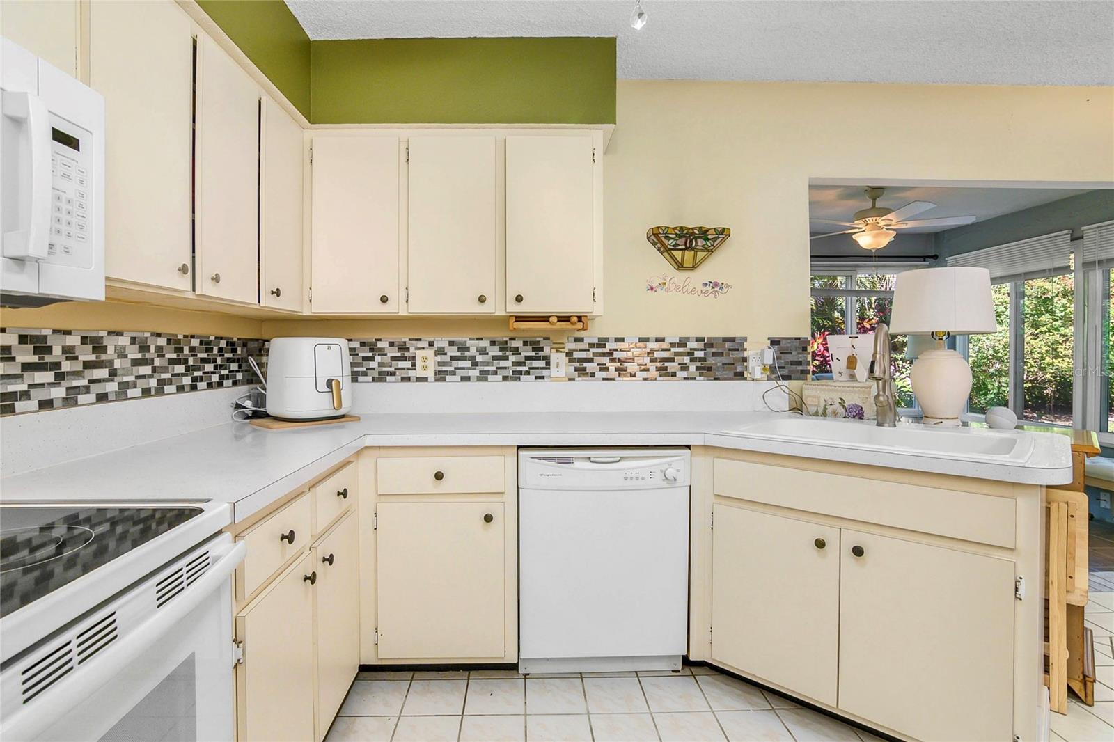 Image 6 of 22 For 7400 College Parkway 5b