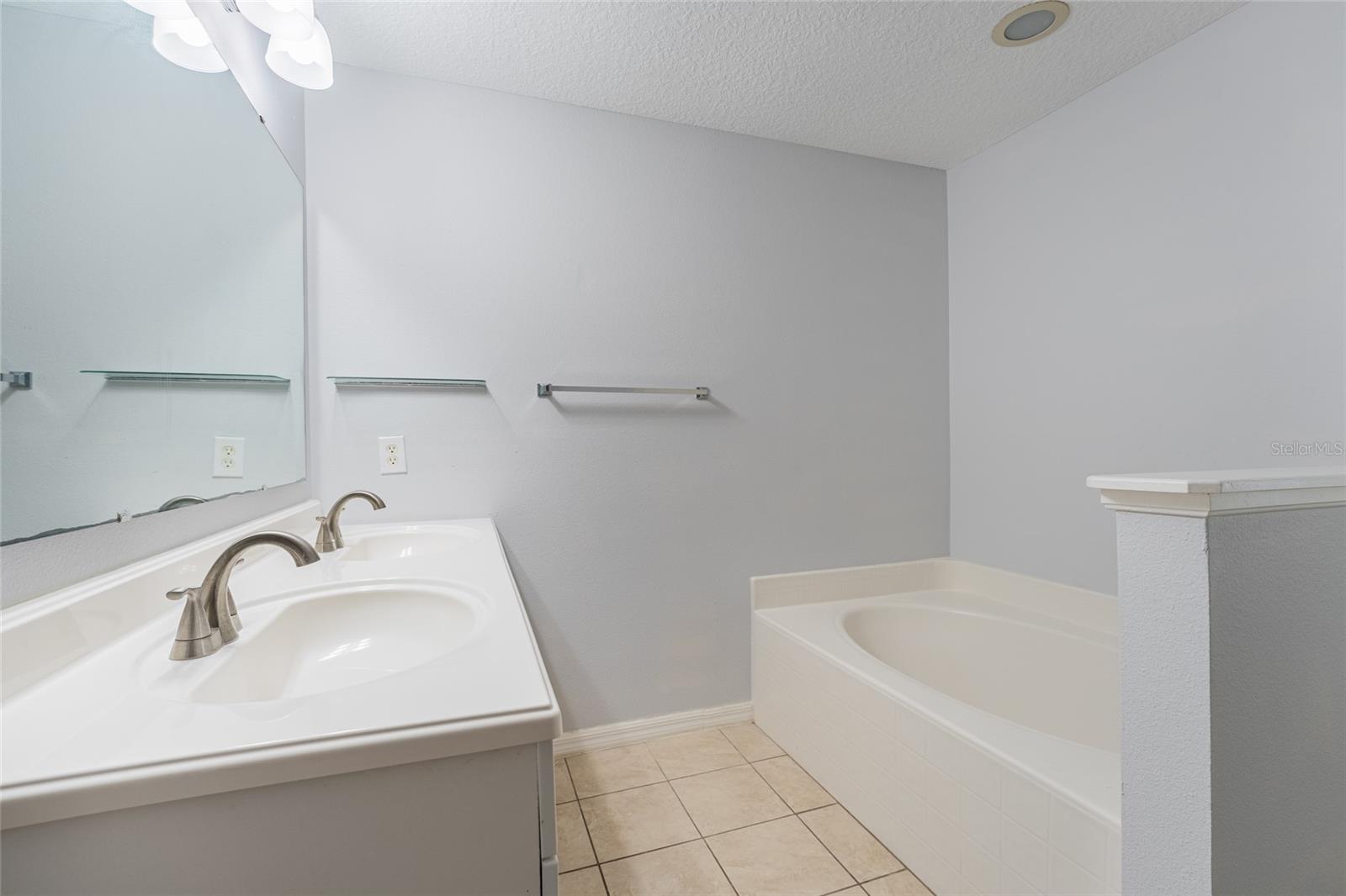 Image 15 of 29 For 1632 Lansfield Avenue