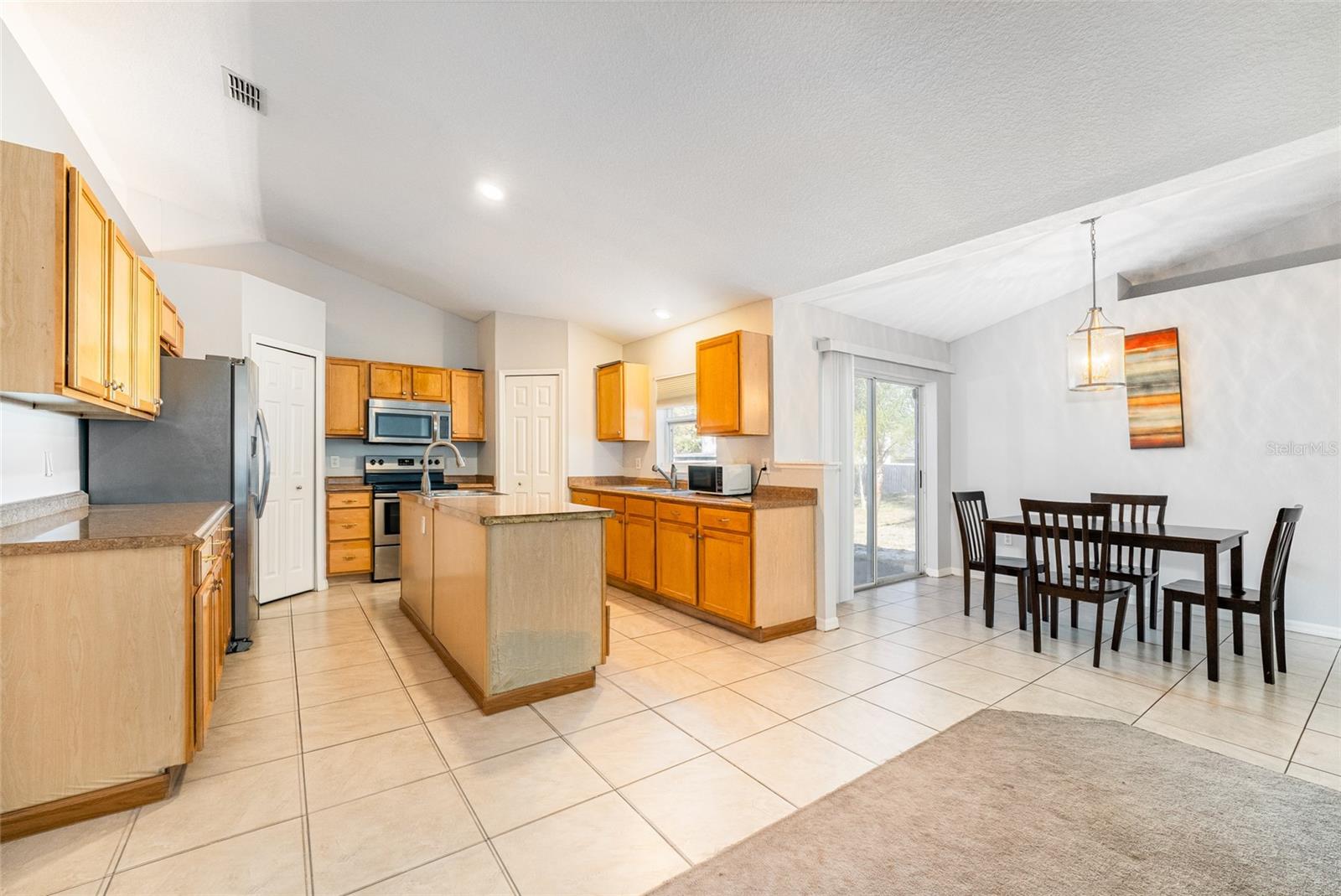 Image 5 of 29 For 1632 Lansfield Avenue