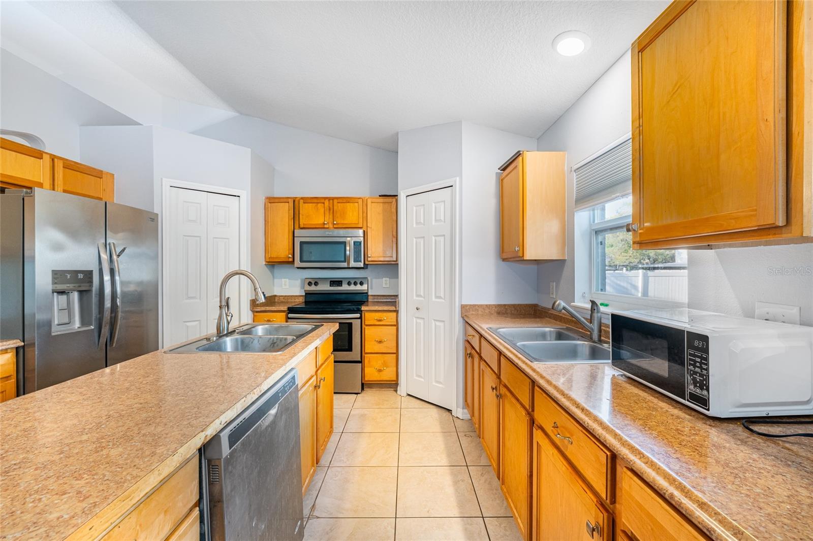 Image 7 of 29 For 1632 Lansfield Avenue