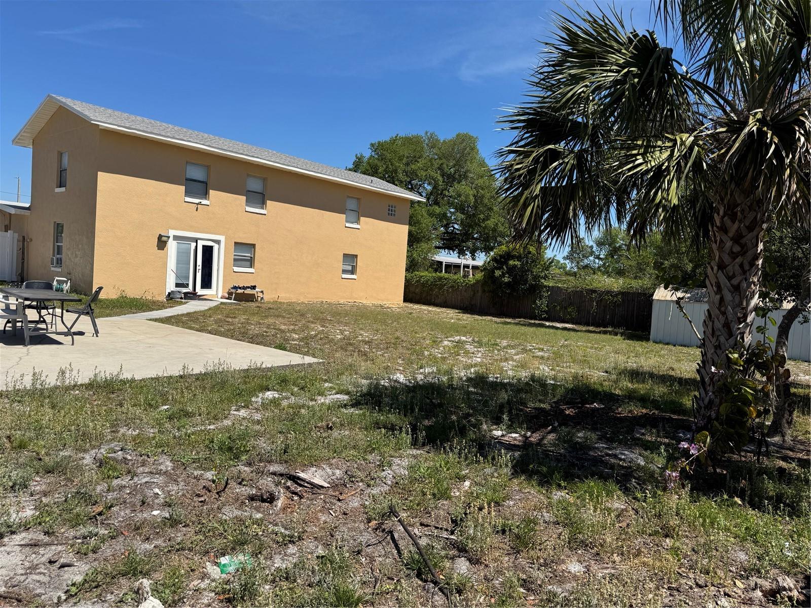 Image 8 of 72 For 8 Summit Street