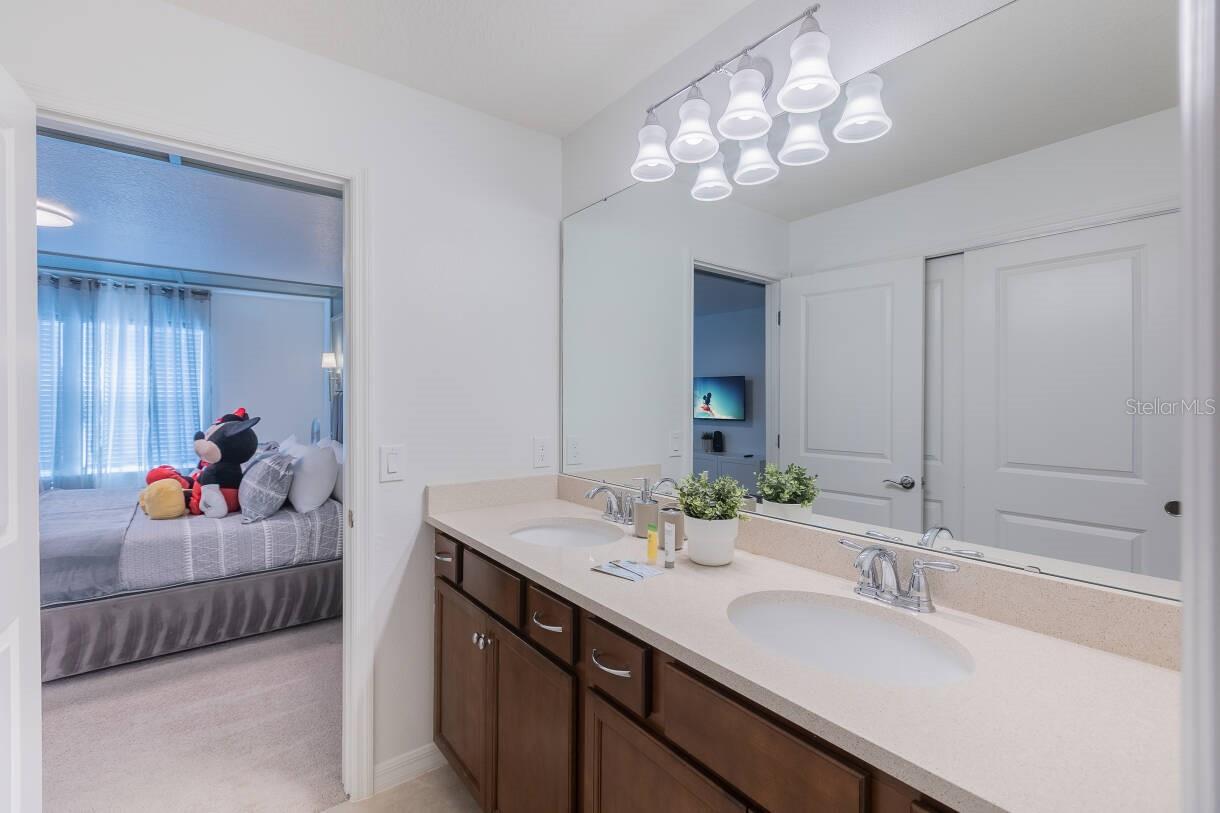 Image 18 of 62 For 136 Jetty Way