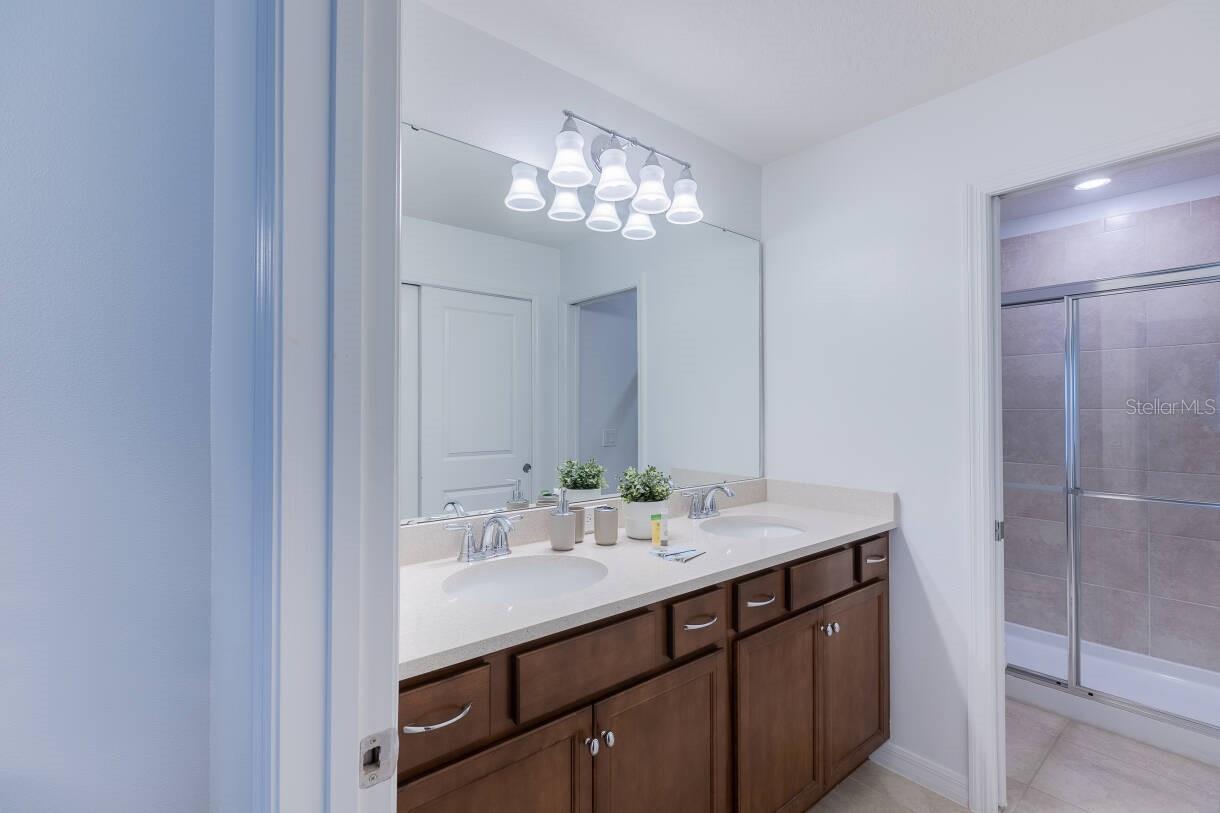 Image 19 of 62 For 136 Jetty Way
