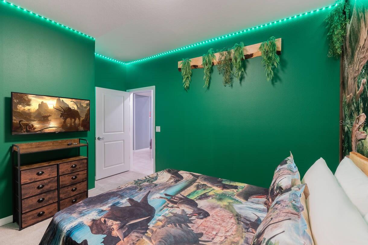 Image 32 of 62 For 136 Jetty Way