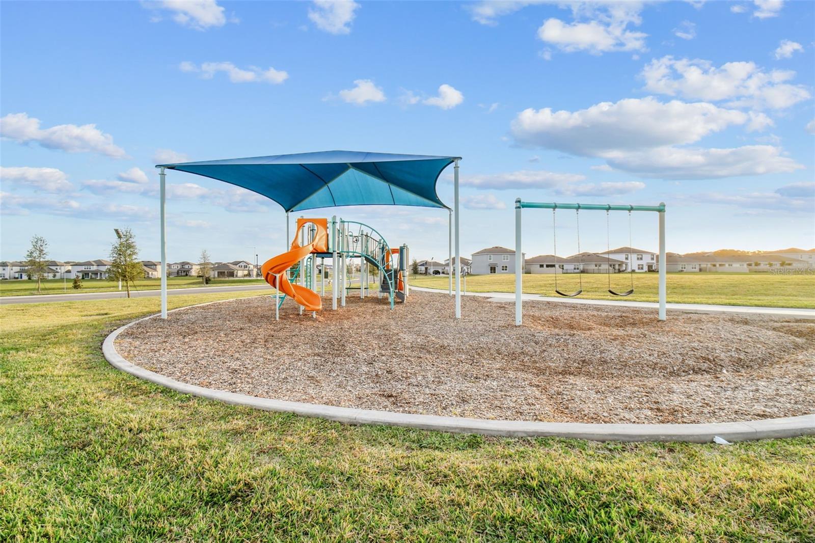 Listing photo id 98 for 8936 Sanders Tree Loop