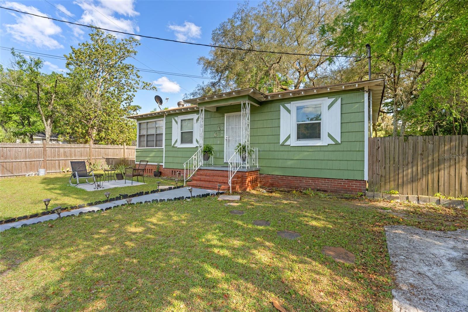 Image 4 of 25 For 1204 Shore Drive