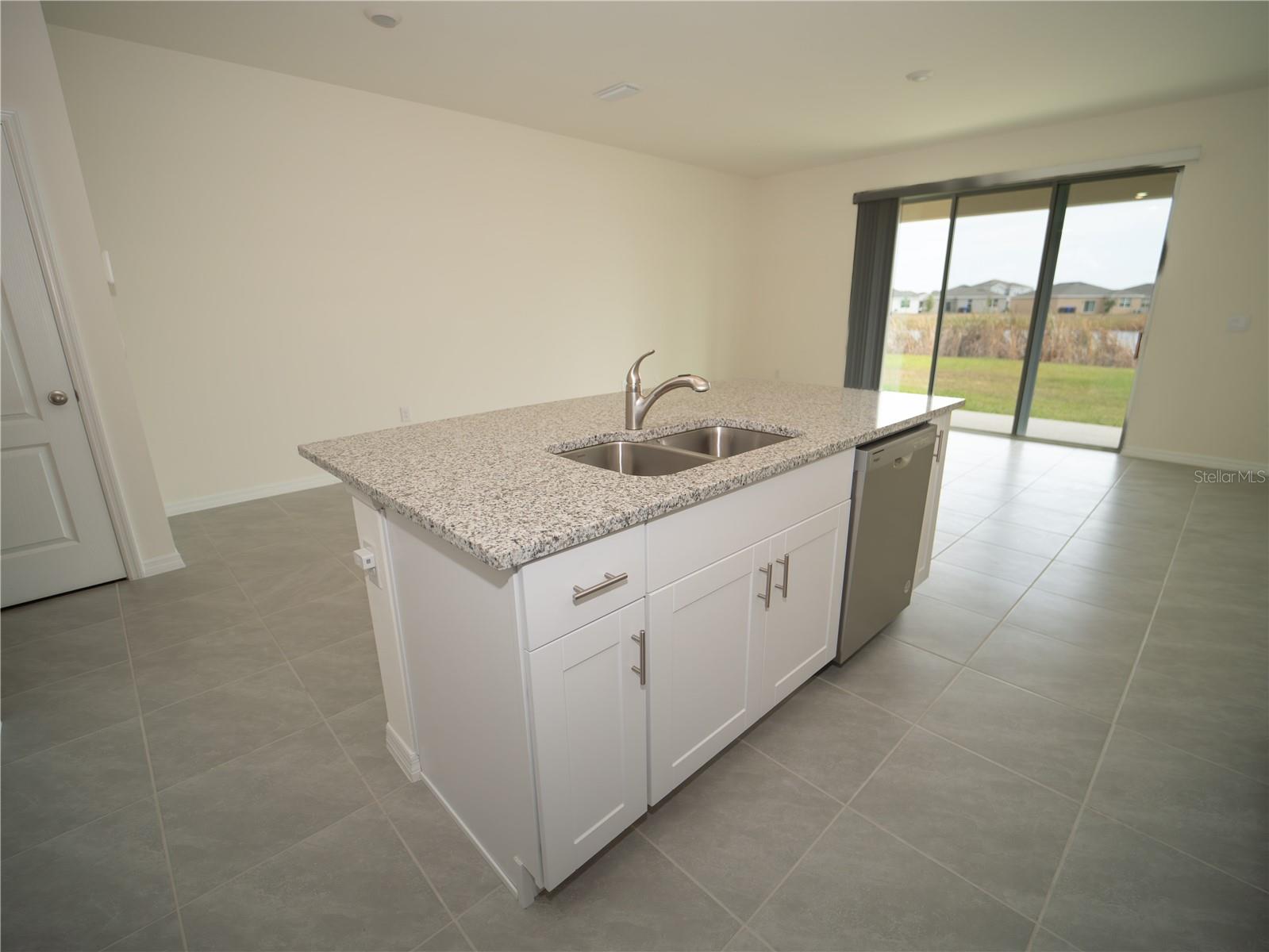 Image 4 of 18 For 1498 Isleta Loop
