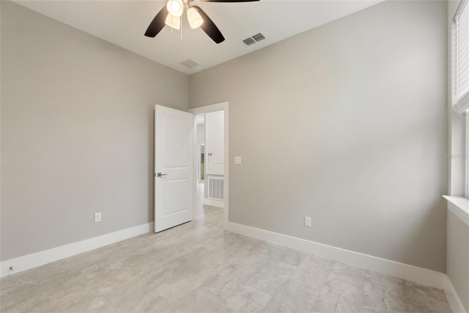 Image 17 of 31 For 3093 Spice Lane