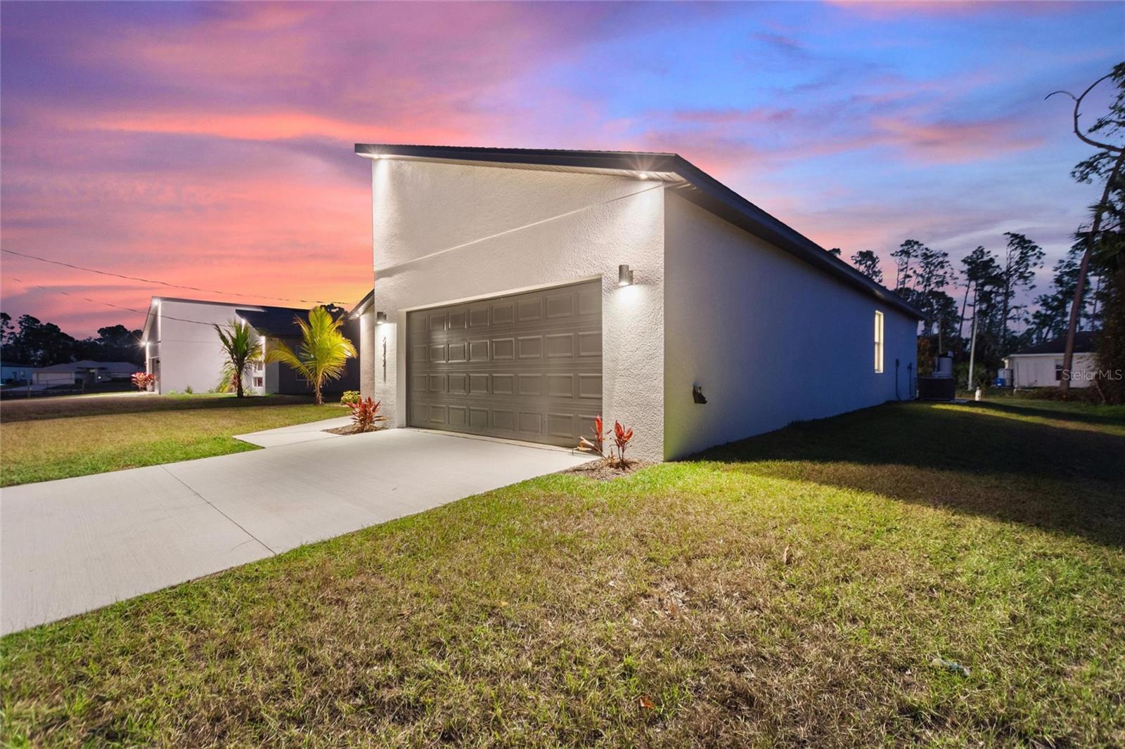 Image 2 of 31 For 3093 Spice Lane