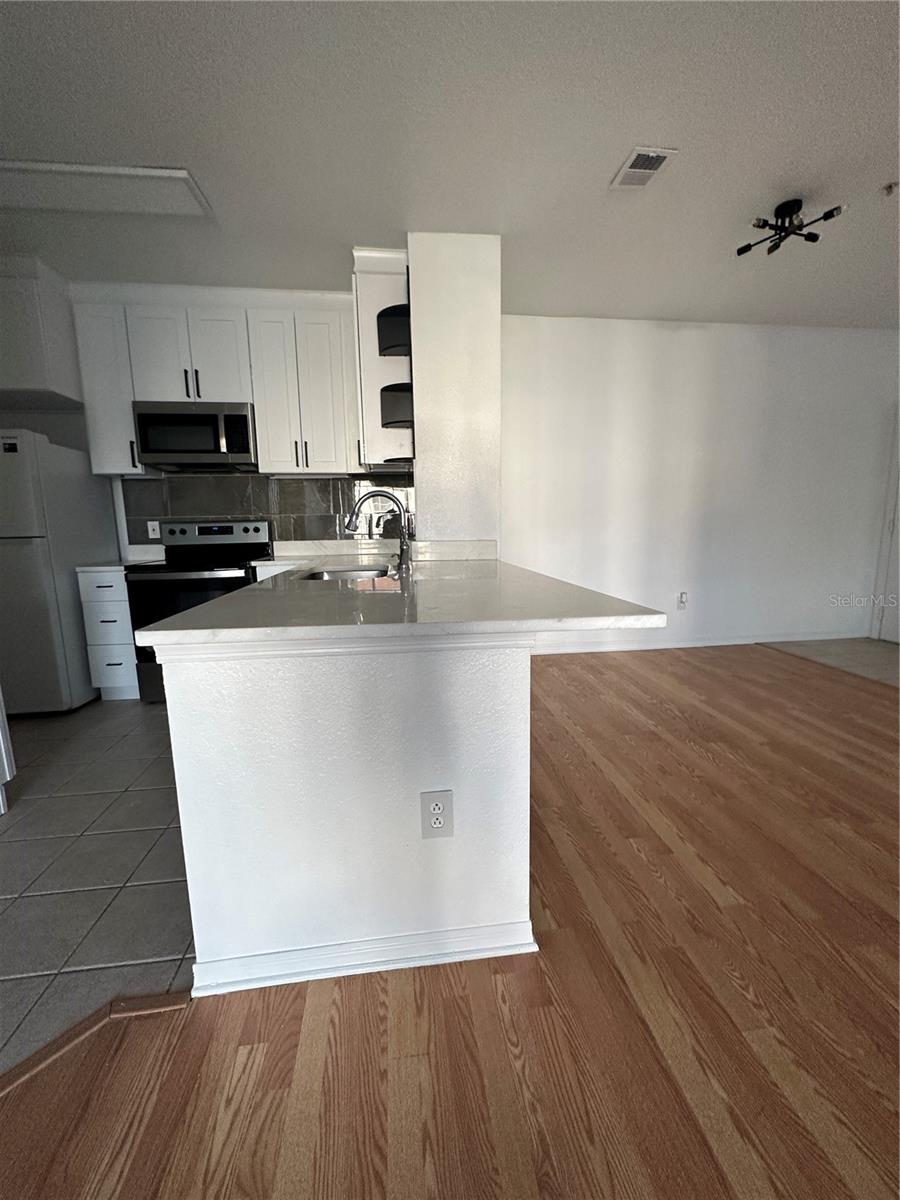 Image 11 of 50 For 2537 Maitland Crossing Way 2