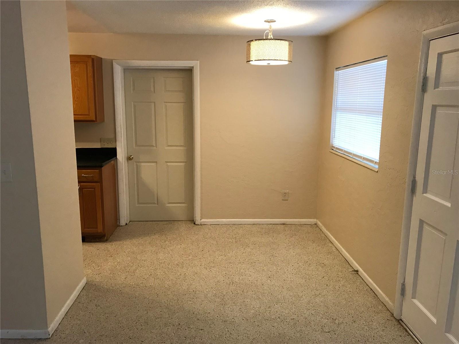 Image 3 of 12 For 530 Ruffel Street