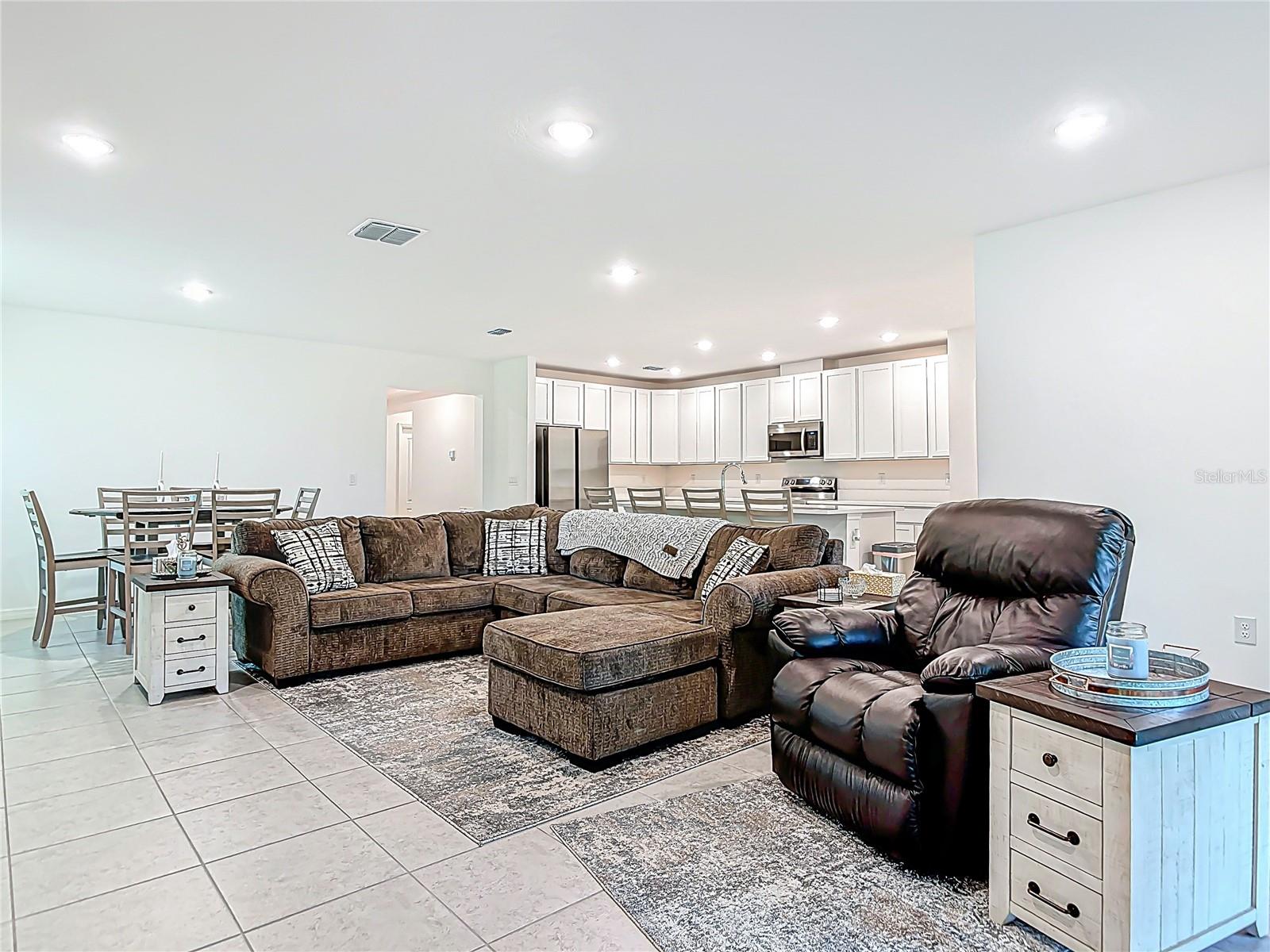 Image 6 of 36 For 1314 Victory Palm Drive