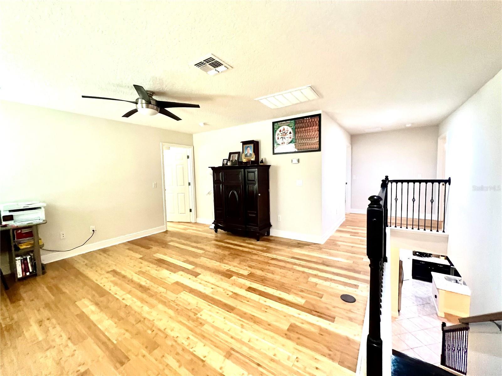 Image 22 of 42 For 807 Marsh Reed Dr