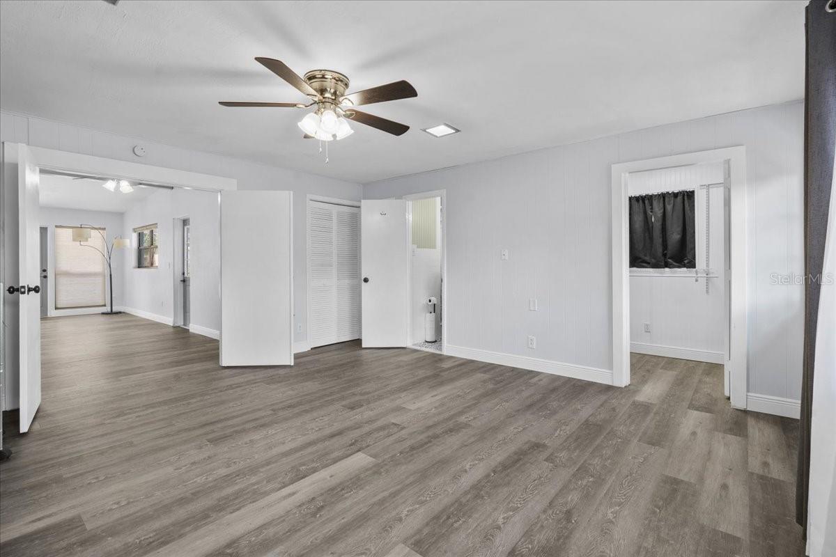 Image 10 of 25 For 451 Hibiscus Road