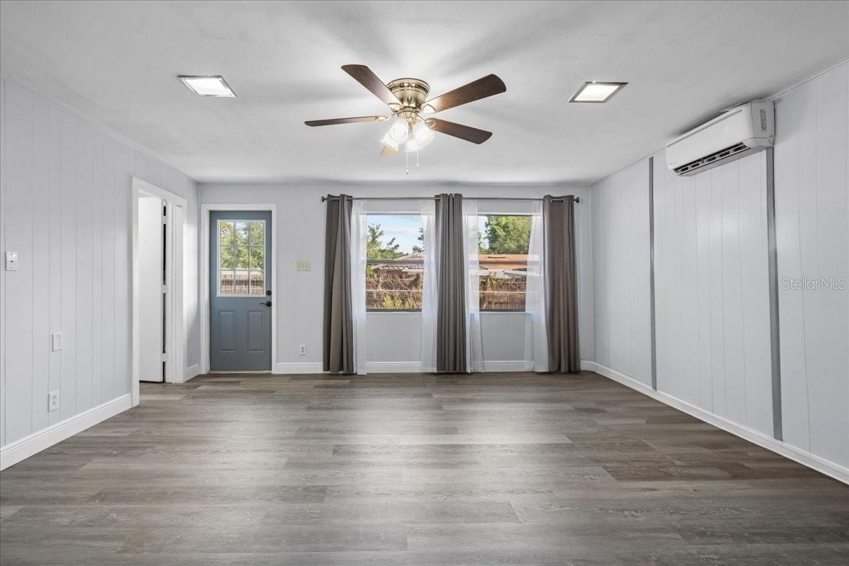 Image 11 of 25 For 451 Hibiscus Road