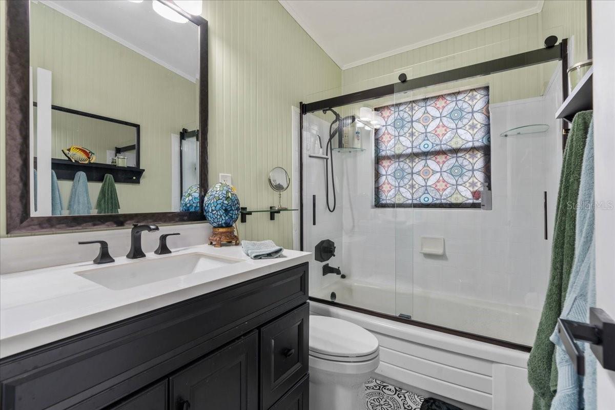 Image 18 of 25 For 451 Hibiscus Road