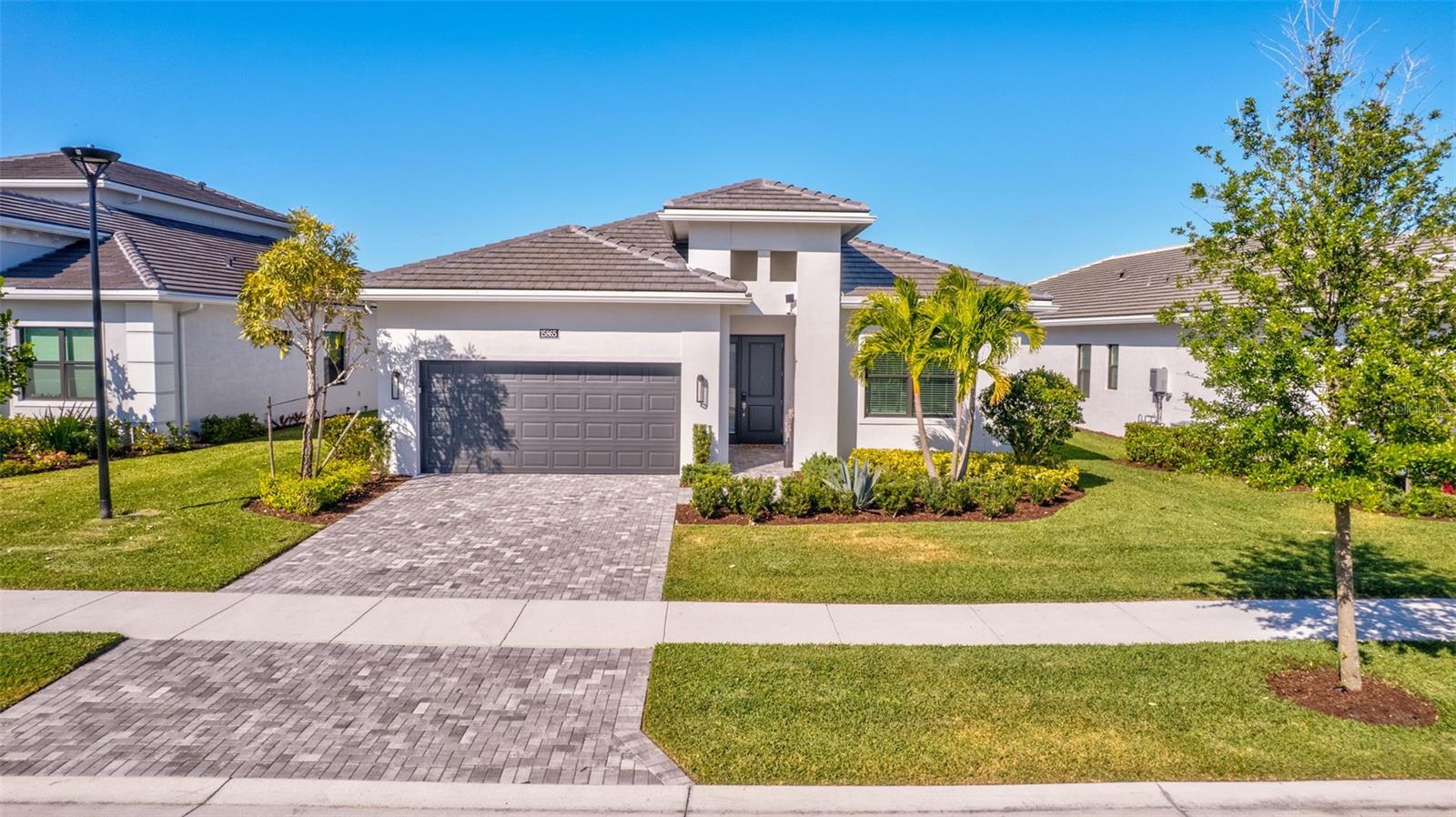 Image 72 of 85 For 15865 Key Biscayne Lane