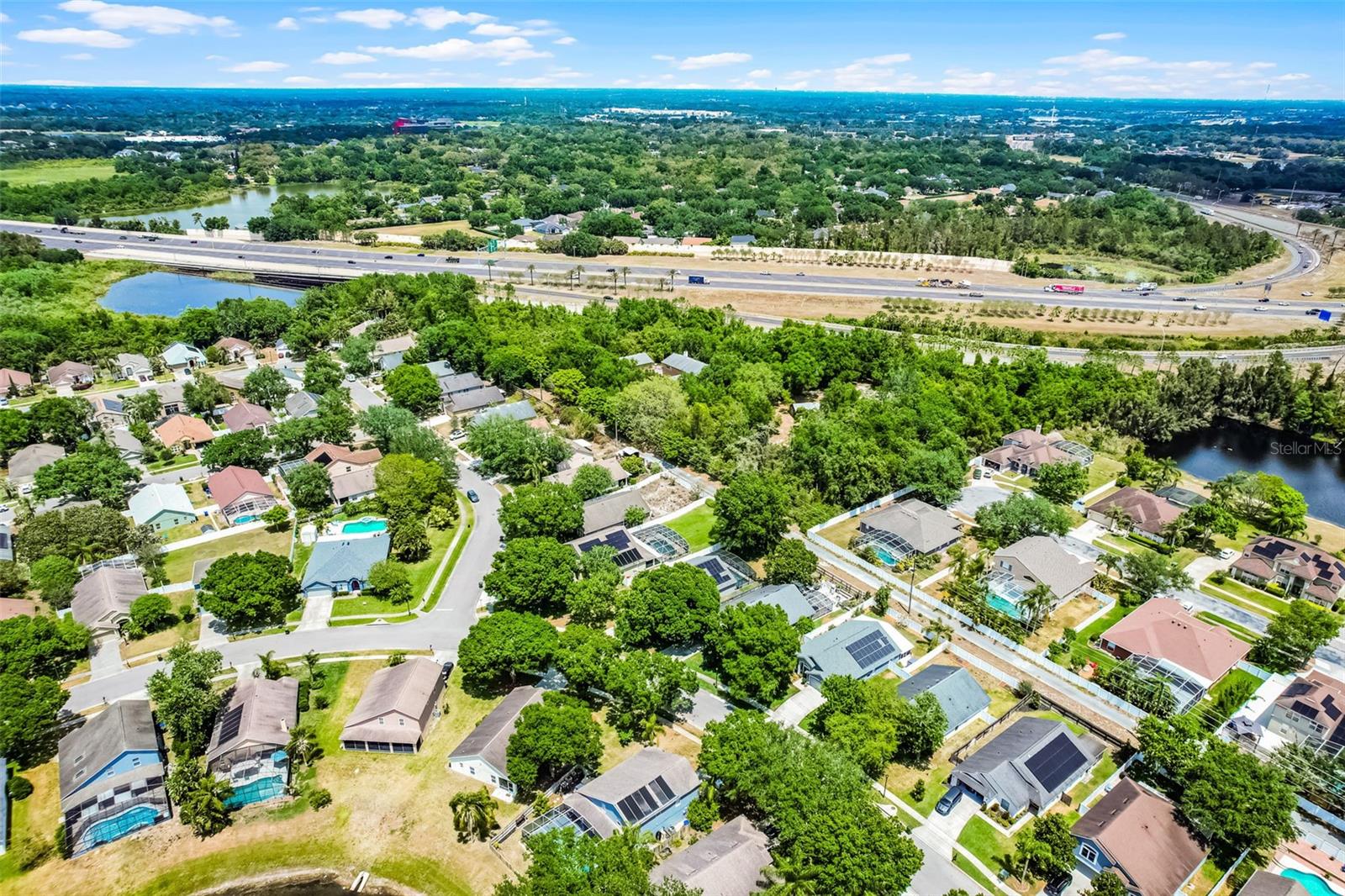 Image 33 of 43 For 578 Darkwood Avenue