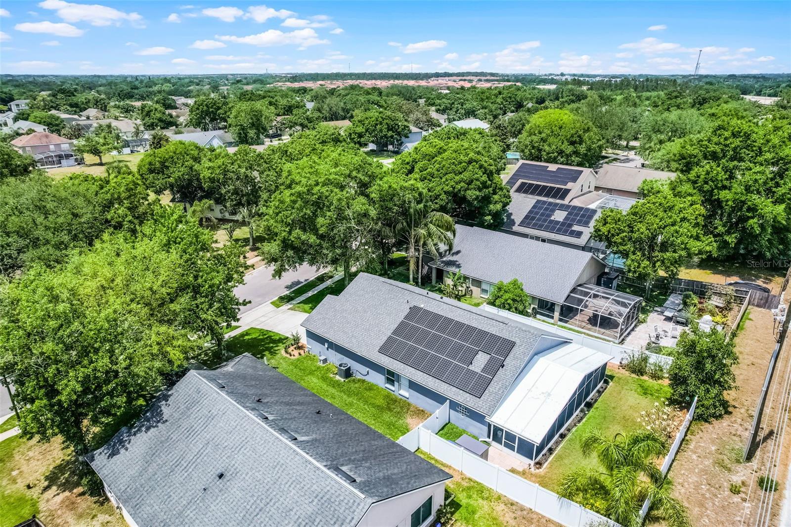 Image 38 of 43 For 578 Darkwood Avenue
