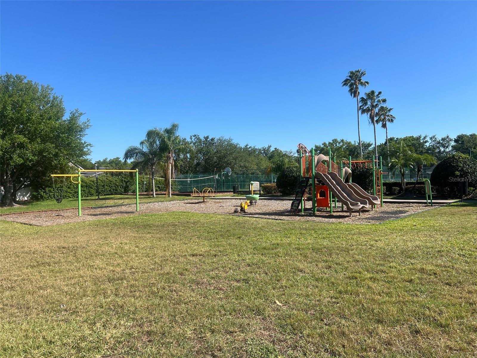 Image 43 of 43 For 578 Darkwood Avenue