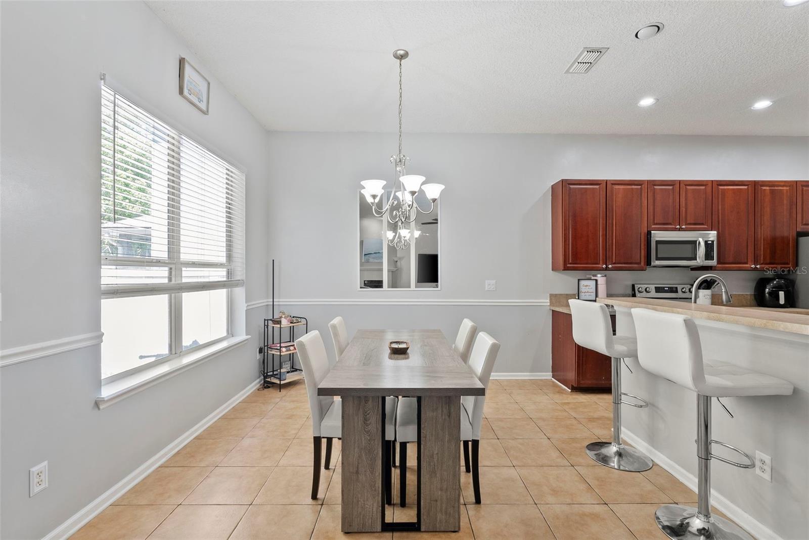 Image 10 of 34 For 724 Candlebark Drive