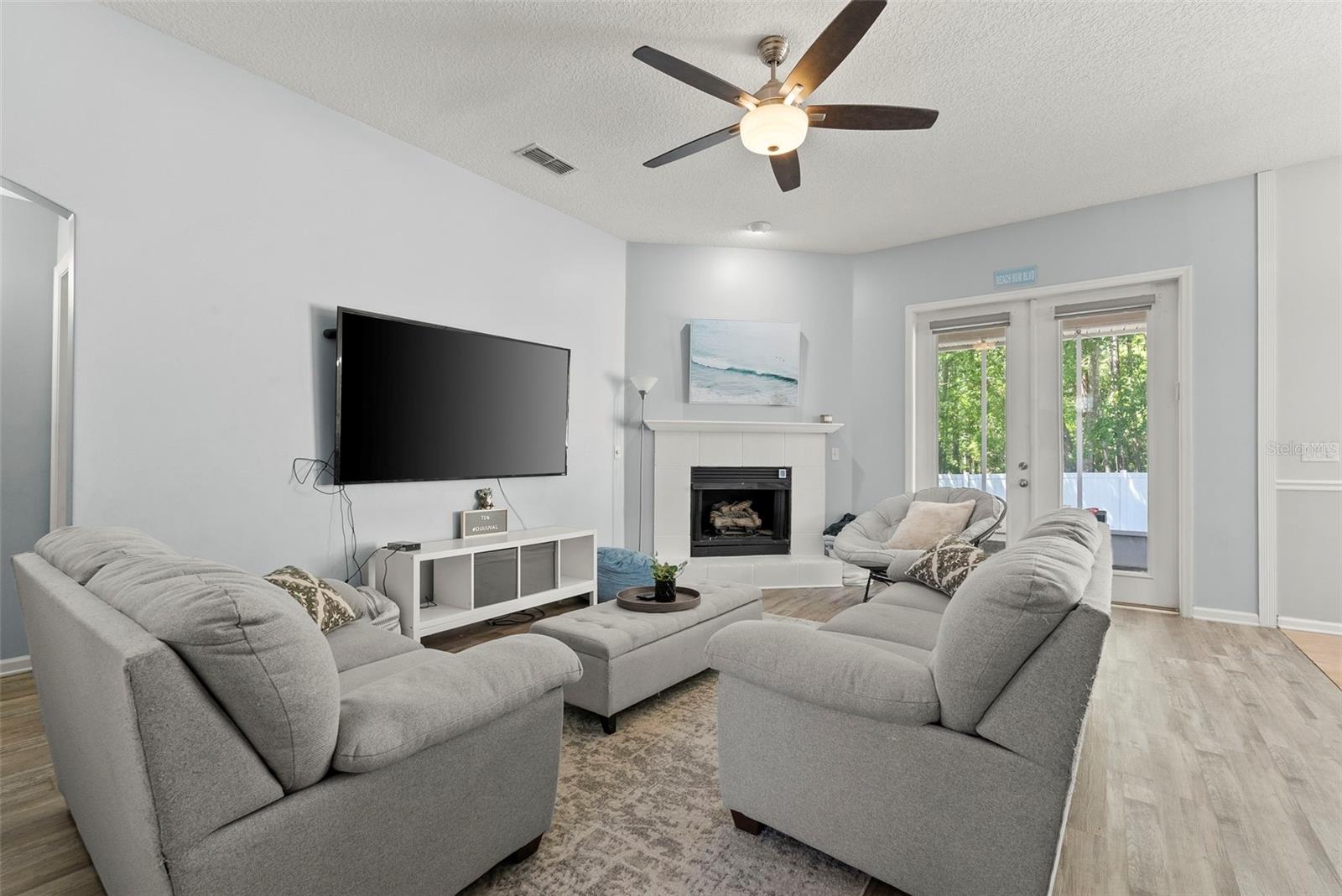 Image 5 of 34 For 724 Candlebark Drive