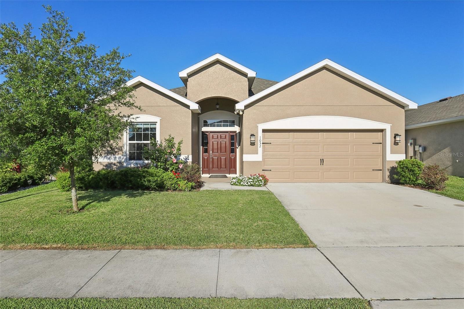 Details for 1052 Cascade Drive, DAVENPORT, FL 33837