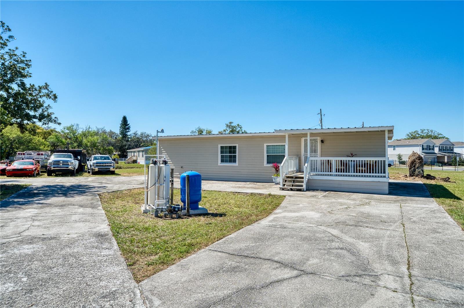 Image 2 of 34 For 4424 Morris Drive