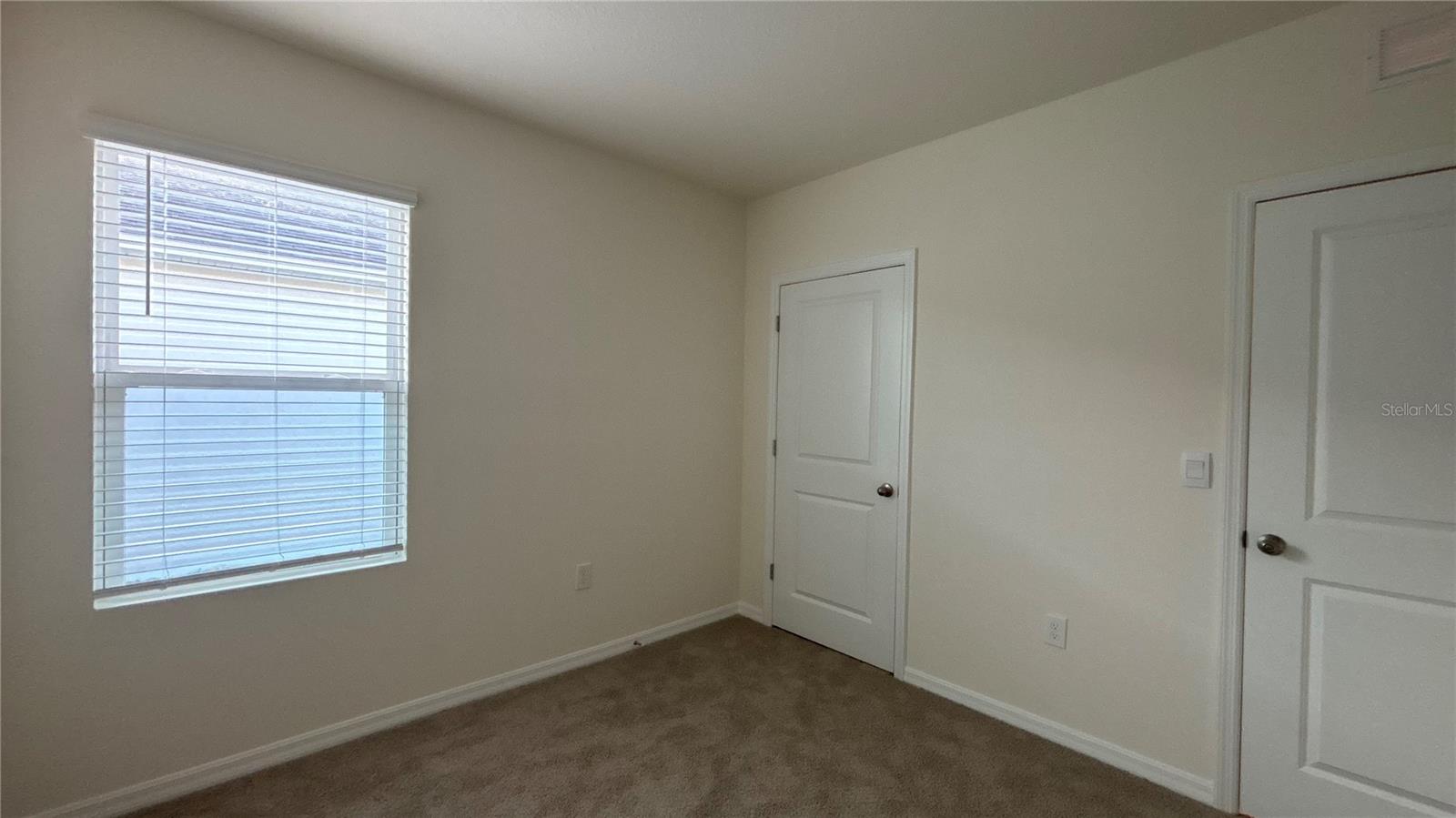 Image 15 of 23 For 1516 Ellesmere Avenue