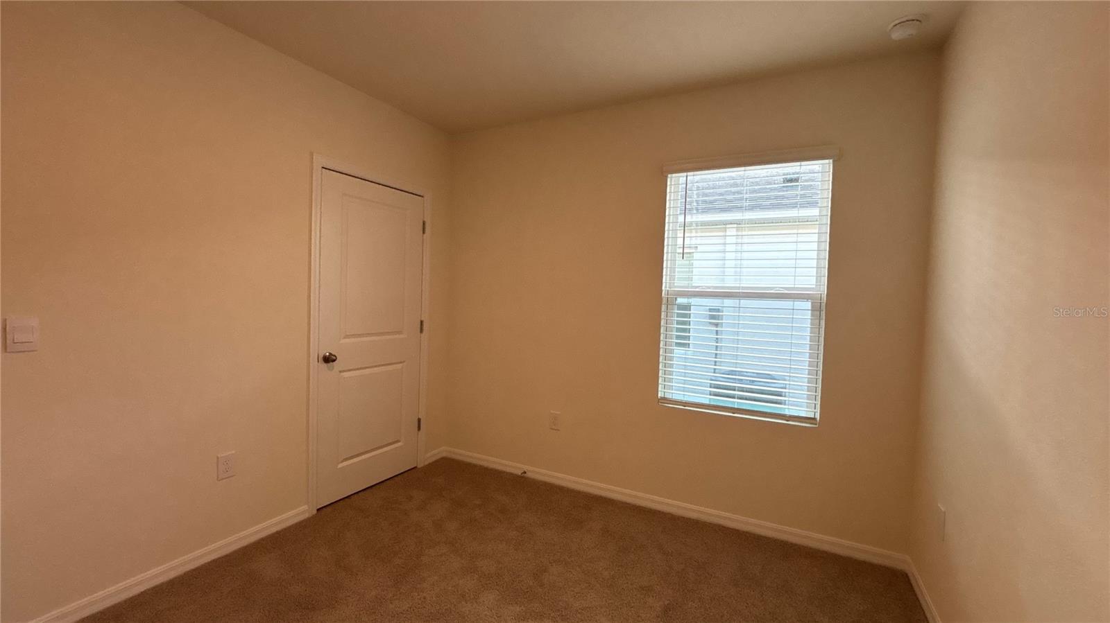 Image 17 of 23 For 1516 Ellesmere Avenue