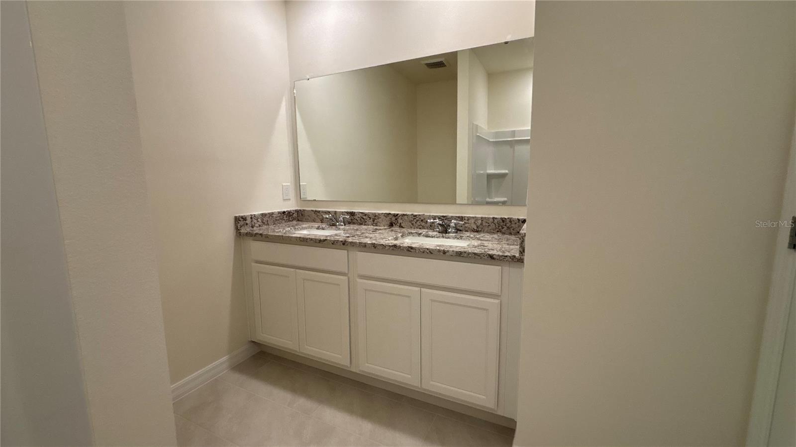 Image 20 of 23 For 1516 Ellesmere Avenue