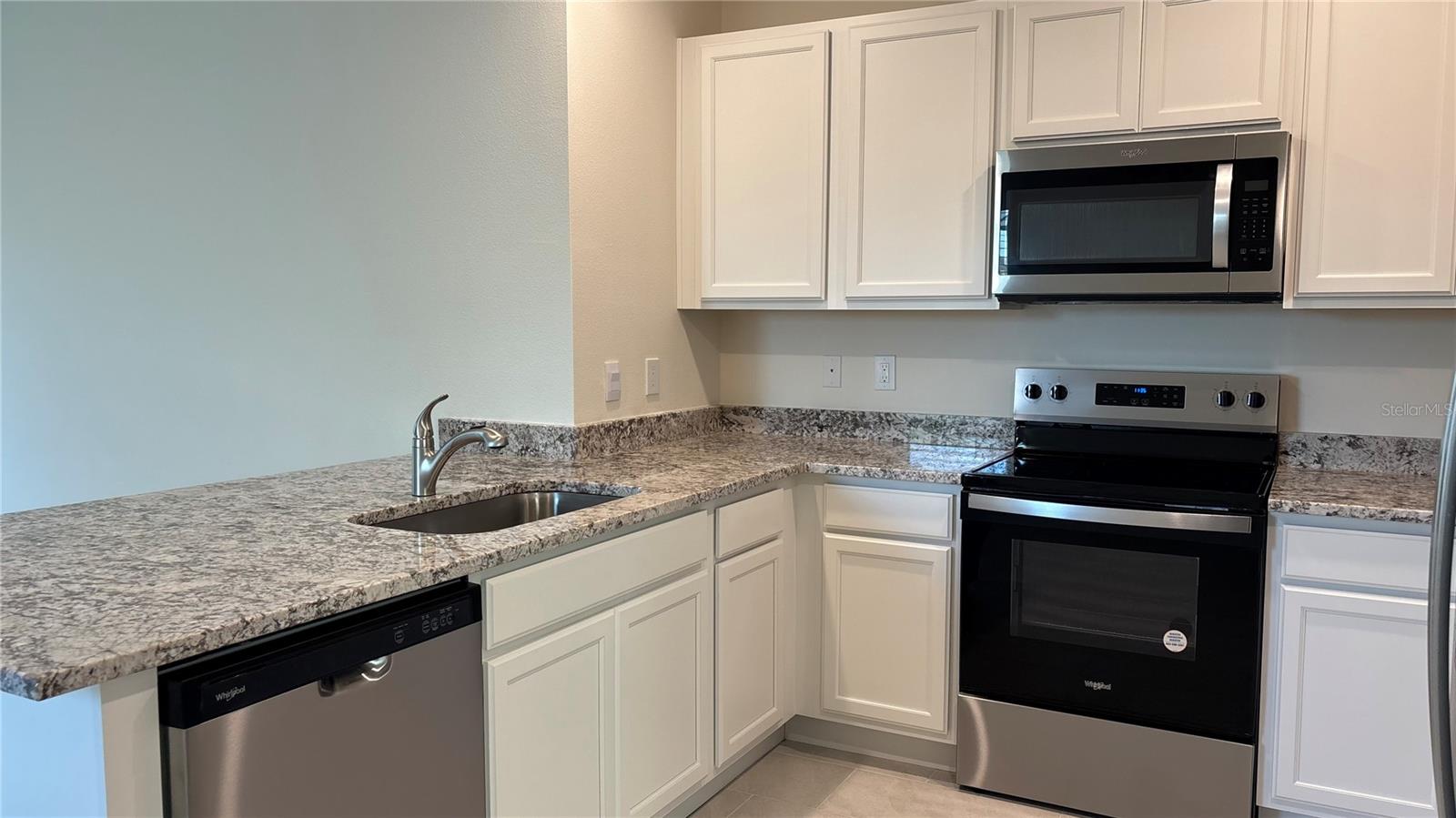 Image 8 of 23 For 1516 Ellesmere Avenue