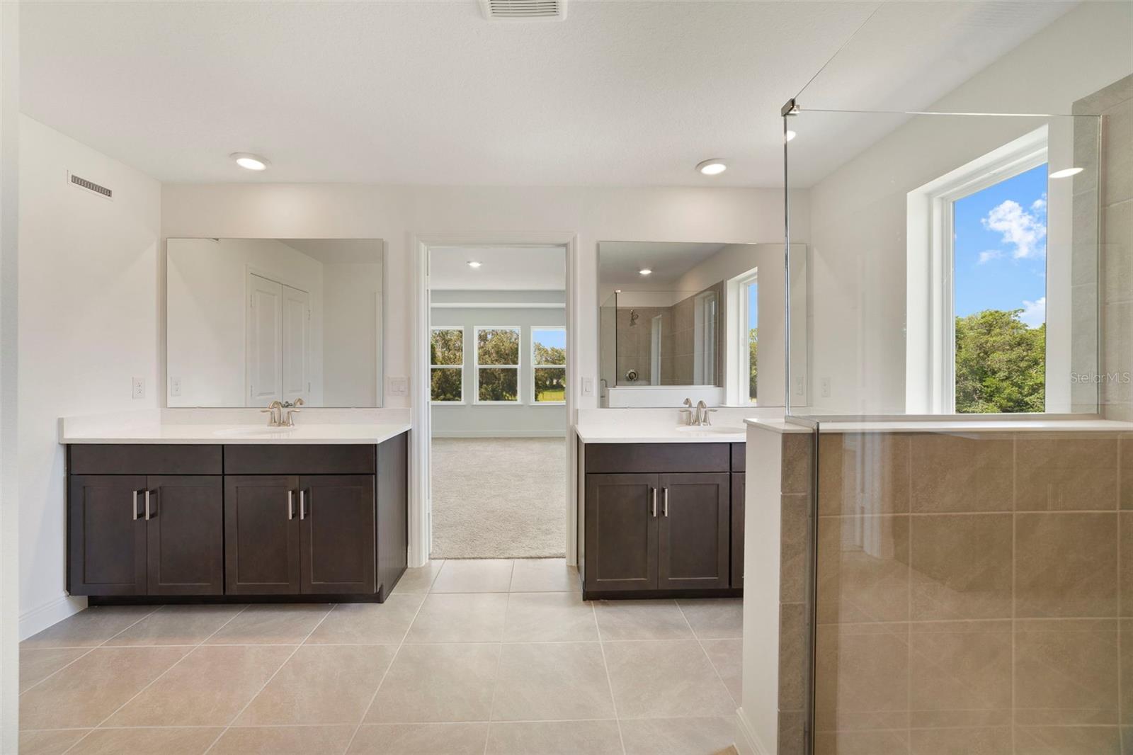 Image 17 of 27 For 3028 Water Clover Court