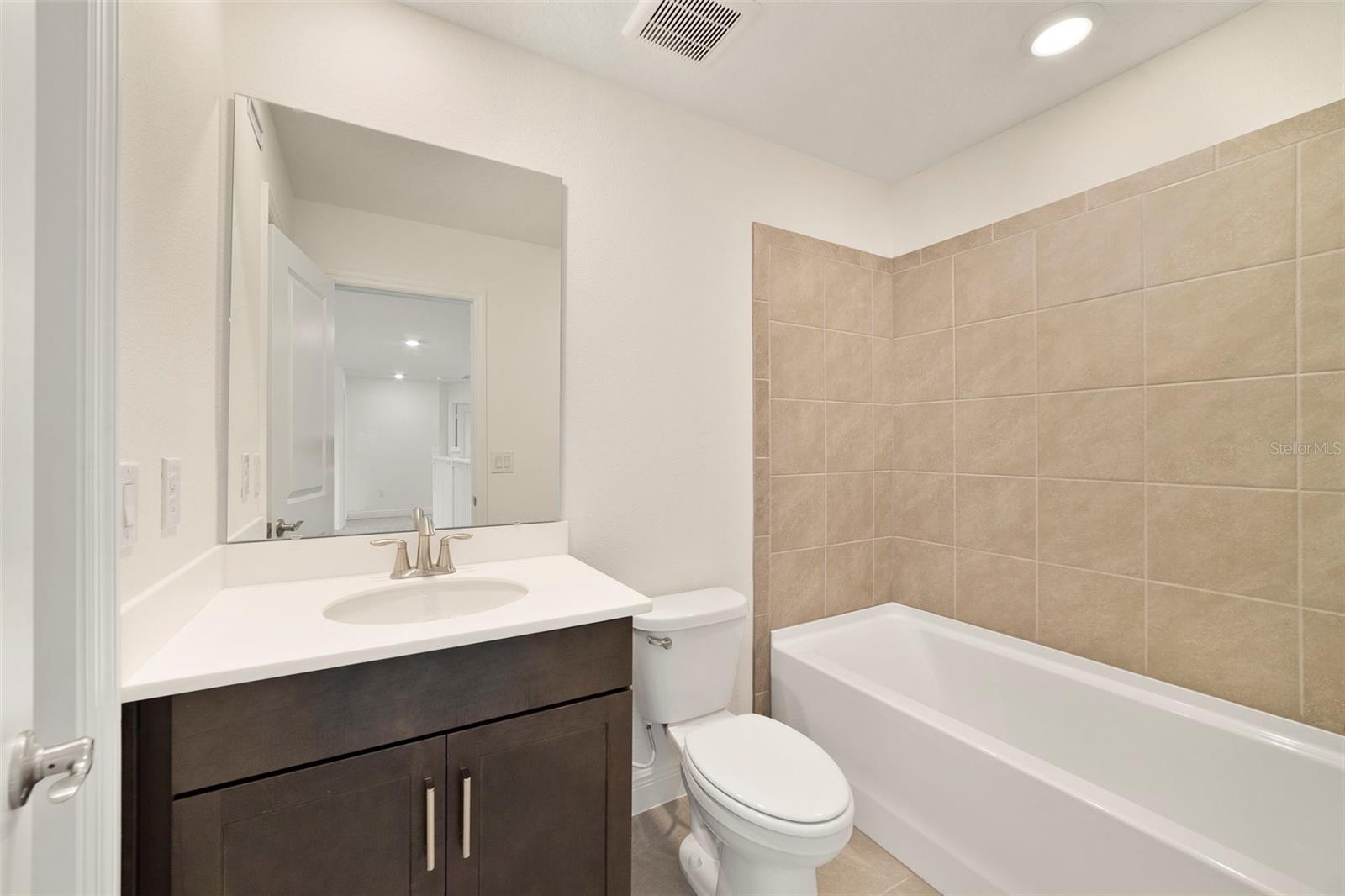 Image 20 of 27 For 3028 Water Clover Court