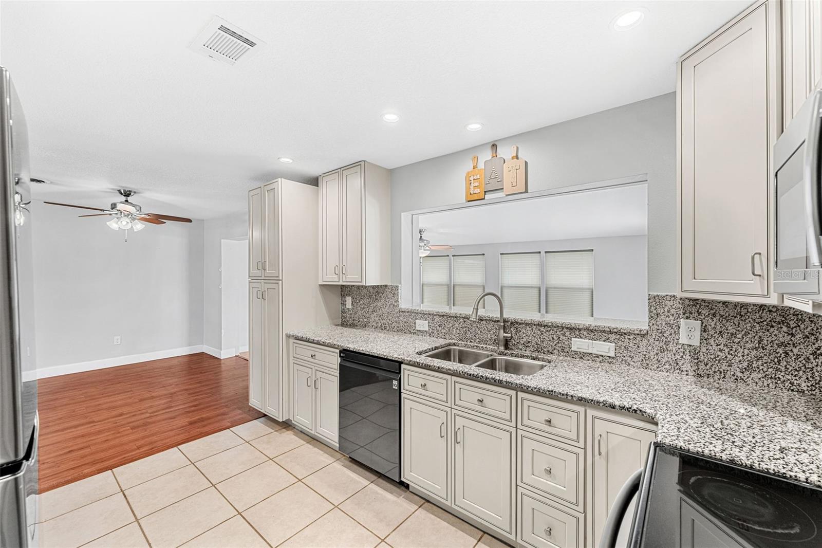 Image 15 of 48 For 385 Ocean Spray Avenue