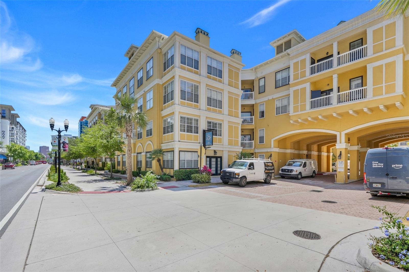 Image 2 of 20 For 860 Orange Avenue 226