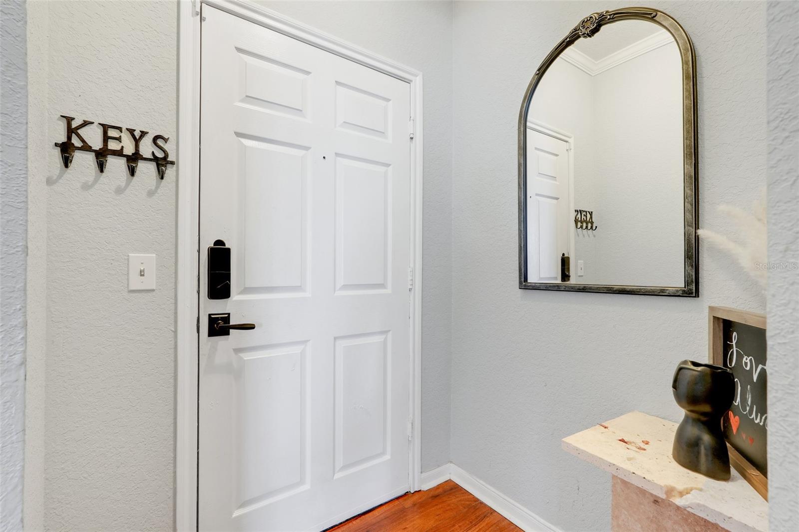 Image 4 of 20 For 860 Orange Avenue 226